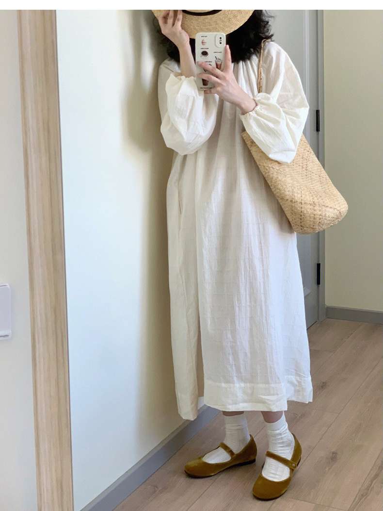 40代ファッション レディース ゆったりリネン素材の長袖ロングワンピース