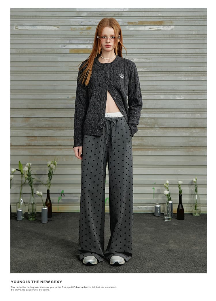 40代ファッション レディース アーバンドット柄ワイドパンツ