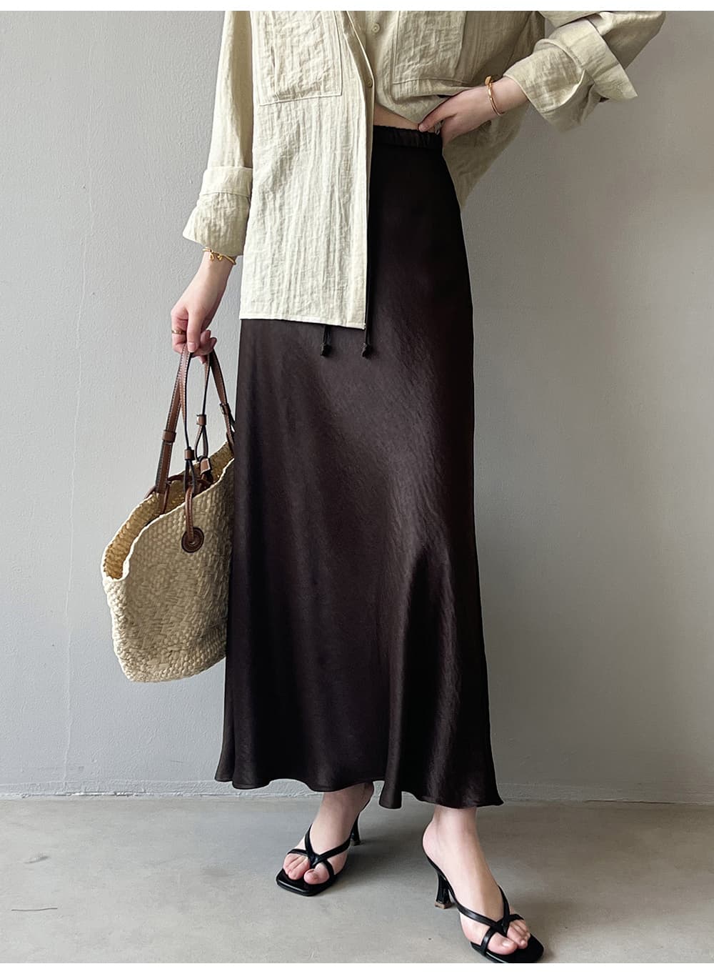 40代ファッション レディース ハイウエスト サテン セミフレアスカート