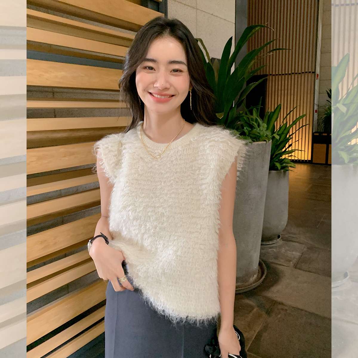 40代ファッション レディース ふわふわモヘアニットベスト