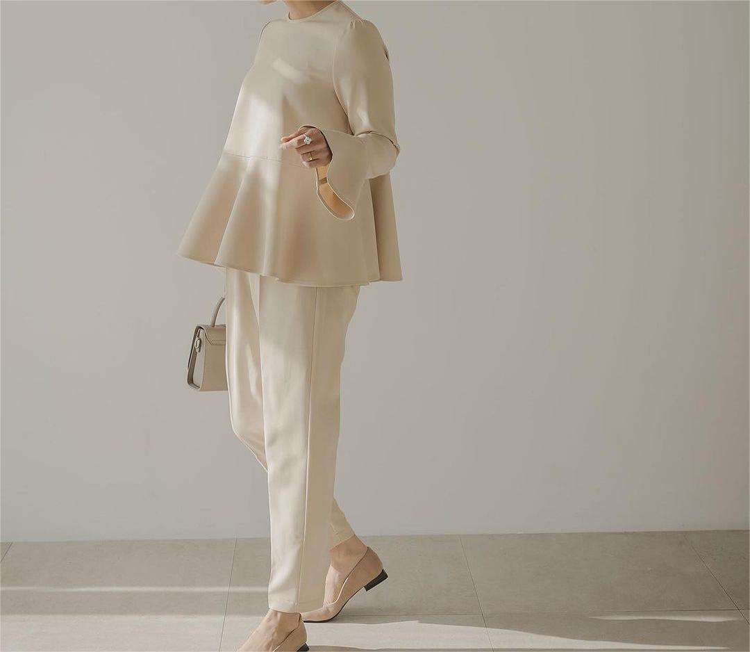 40代ファッション レディース フレア袖ペプラムブラウス