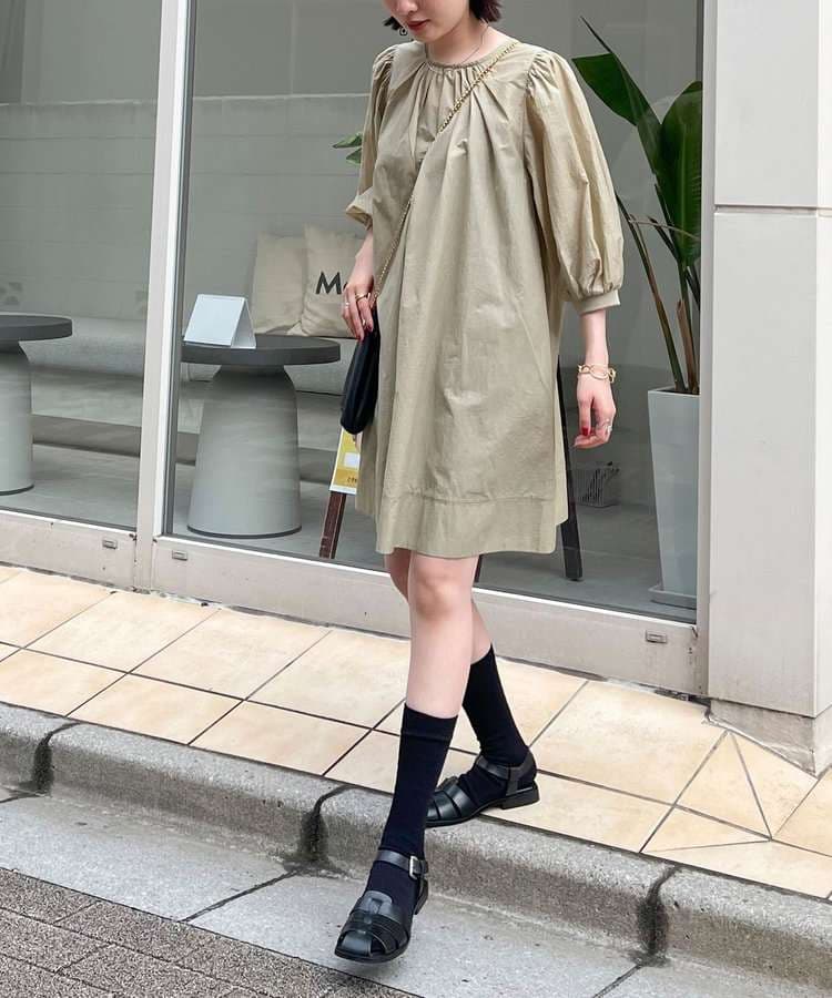 40代ファッション レディース ふんわり袖のゆったりワンピース