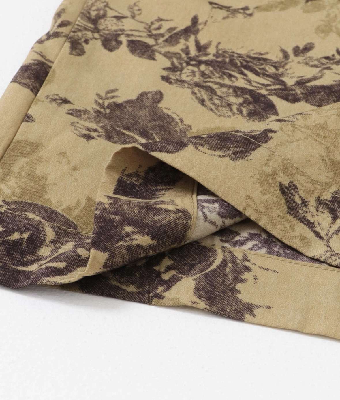 40代ファッション レディース 大人の花柄リラックスワイドパンツ