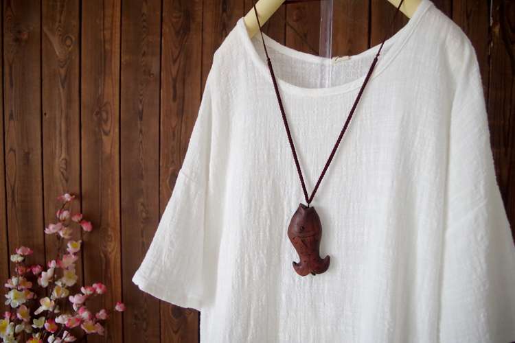 40代ファッション レディース ナチュラルリネンワンピース with フィッシュペンダント