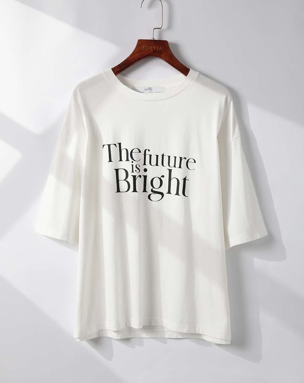 40代ファッション レディース ロゴ入りオーバーサイズTシャツ