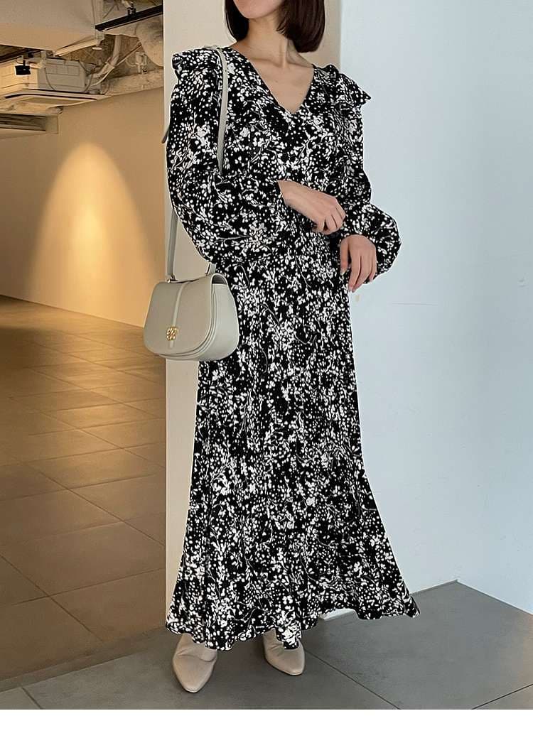 40代ファッション レディース 花柄ロングワンピースとロングコート