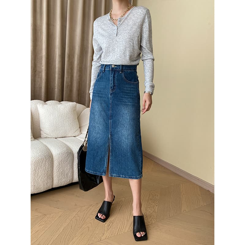 40代レディースファッション フロントスリット入りデニムミモレスカート