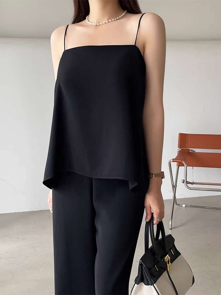 40代ファッション レディース エレガントな黒のキャミソールセットアップ