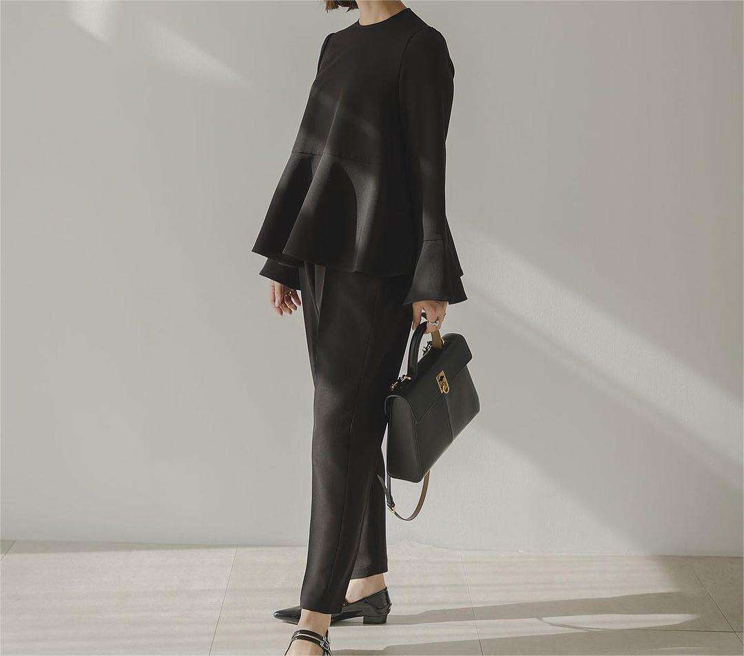 40代ファッション レディース フレア袖ペプラムブラウス