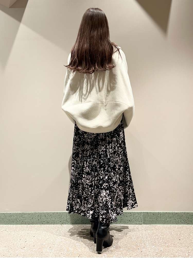 40代ファッション レディース 花柄ロングワンピースとロングコート