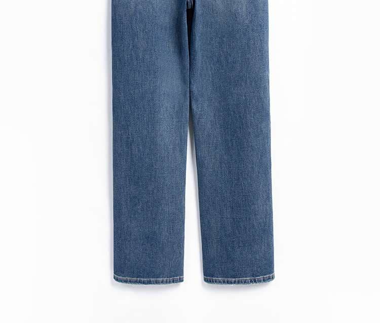 40代ファッション レディース ストレートデニムパンツ