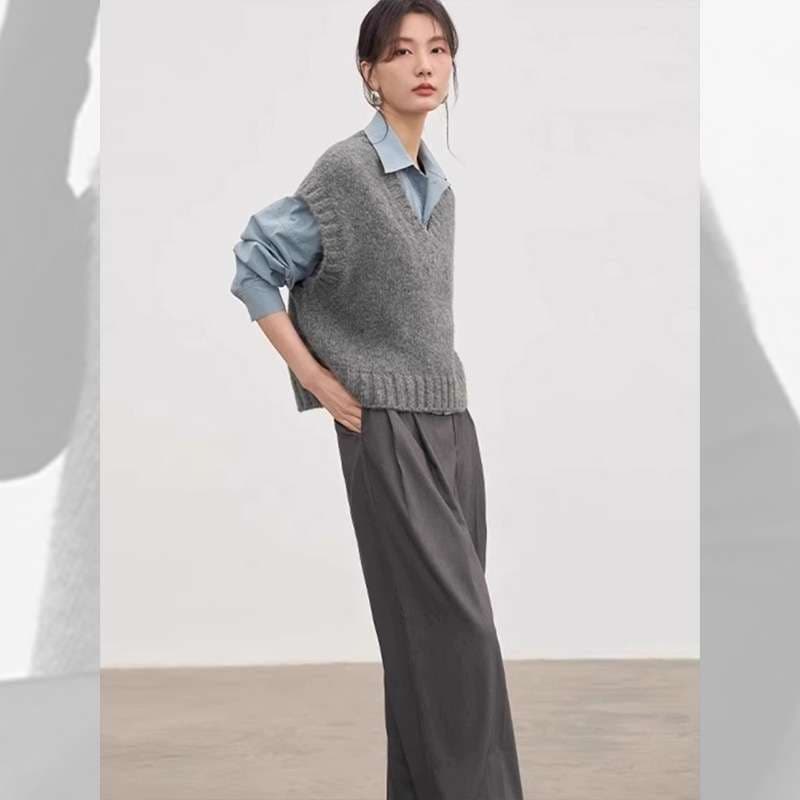 40代ファッション レディース 上品シンプルVネックニットベスト