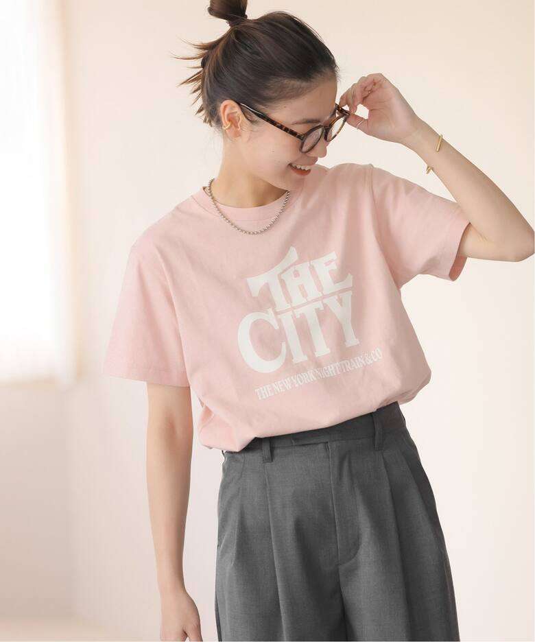 40代ファッション レディース シティロゴプリントカジュアルTシャツ