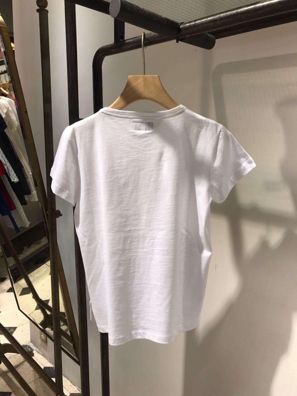 40代ファッション レディース アニエスベー シンプルロゴTシャツ