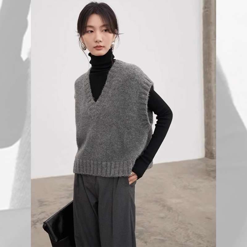 40代ファッション レディース 上品シンプルVネックニットベスト