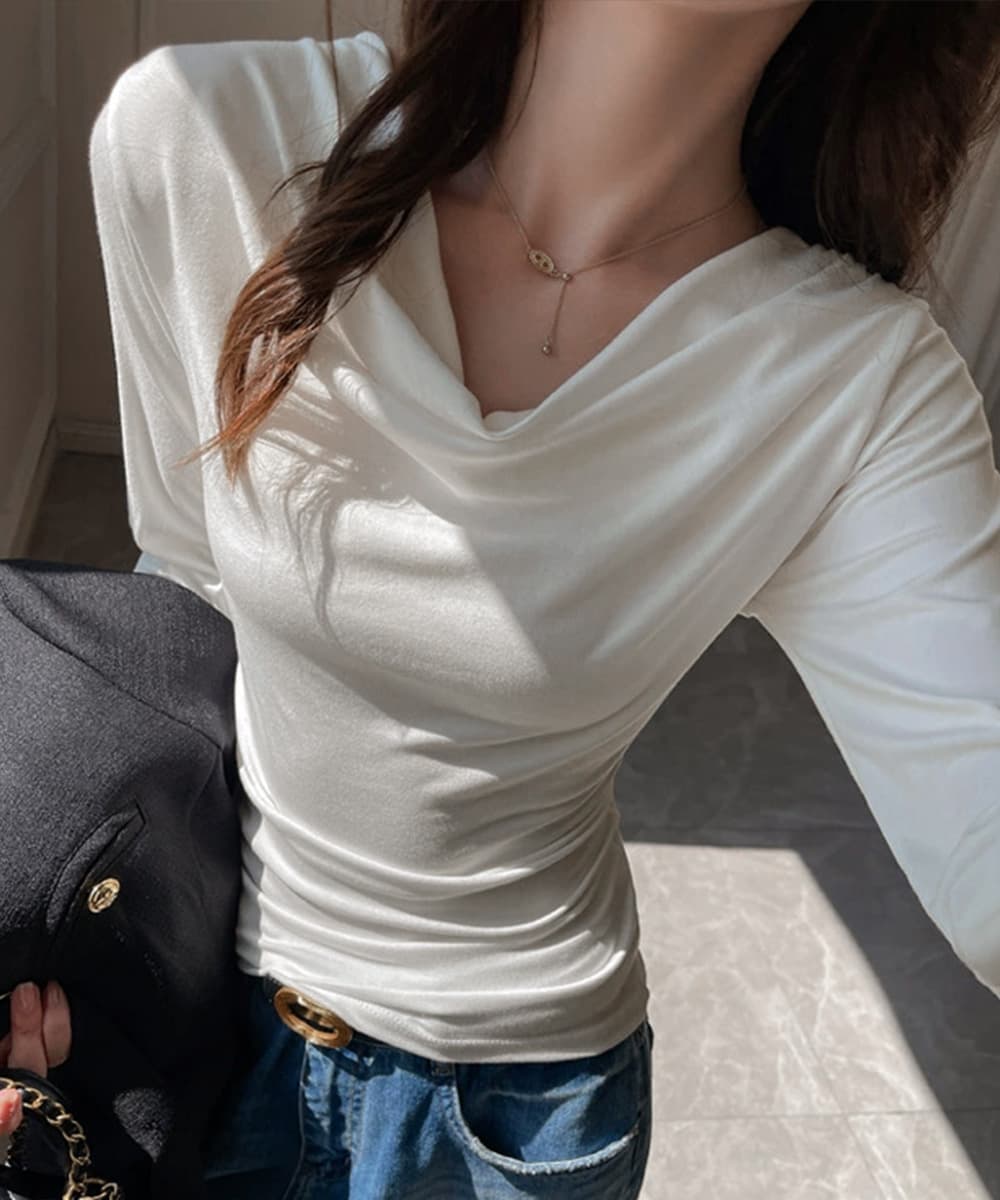 40代ファッション ドレープネック長袖シャツ 大人の上品カットソー