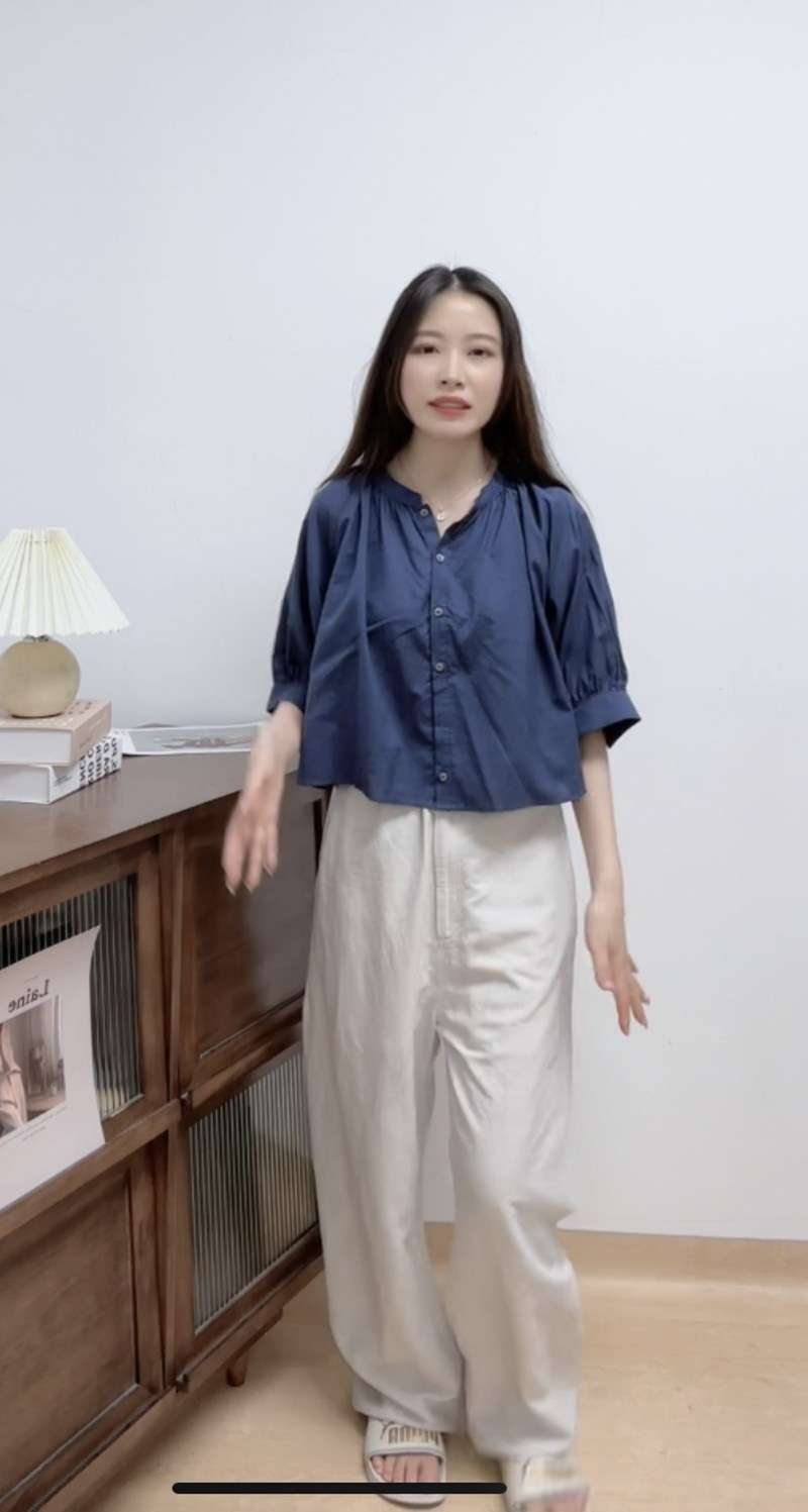 40代ファッション レディース ゆったりギャザーネックシャツブラウス